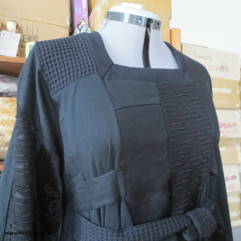 Das Abnehm Kleid - schwarzes Patchwork Bindebänder
