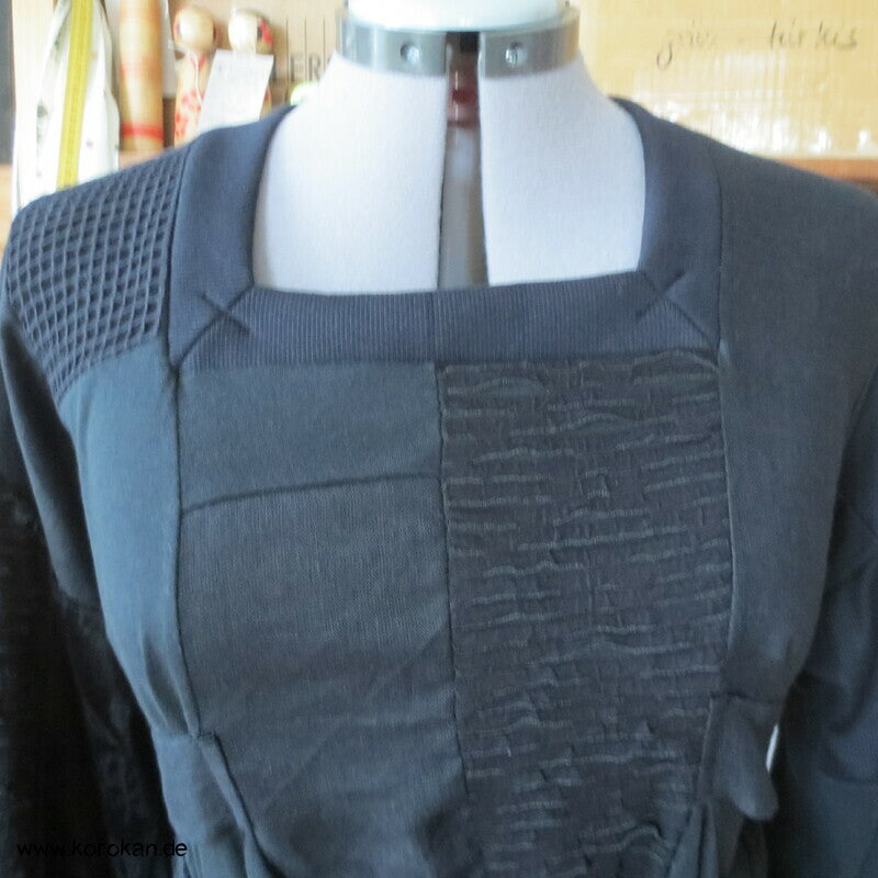 Das Abnehm Kleid - schwarzes Patchwork Bindebänder