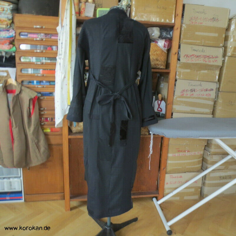 Das Abnehm Kleid - schwarzes Patchwork Bindebänder