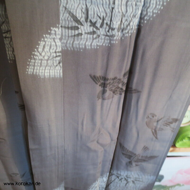 Spatzen und Bambus auf Shibori Fächern Juban Unter - Kimono