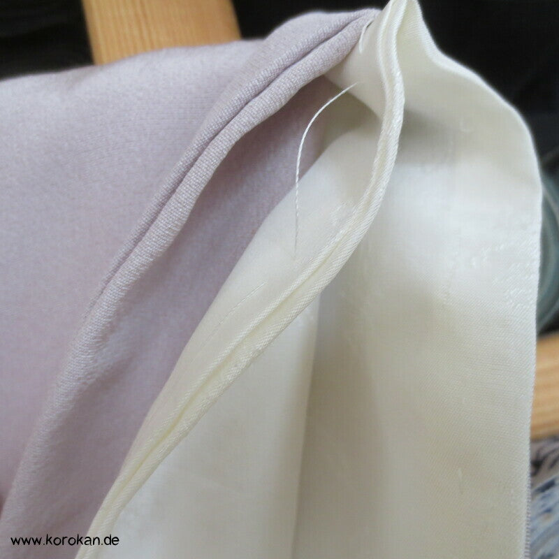 Noshibündel auf blasslila Seidencrepe Iro Tomesode Kimono