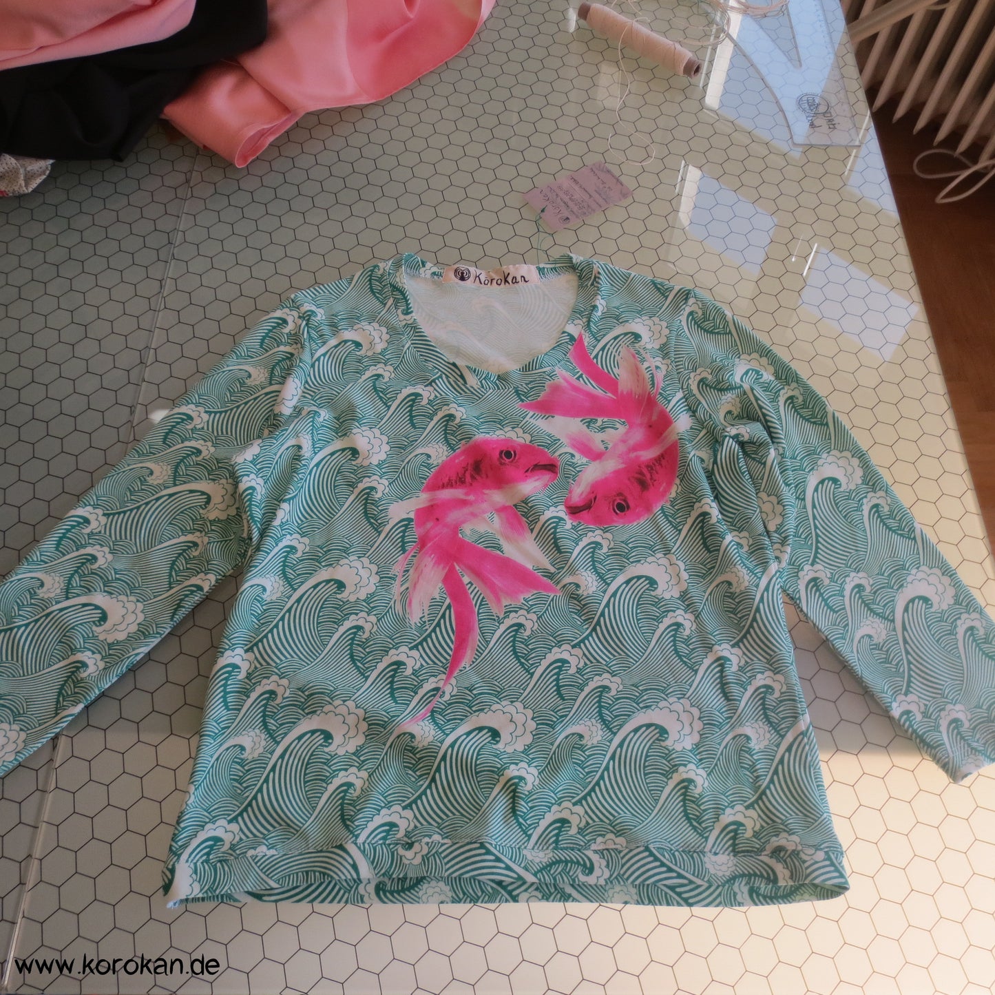 Langarm Koi T Shirt, Baumwolle mit Elasthan
