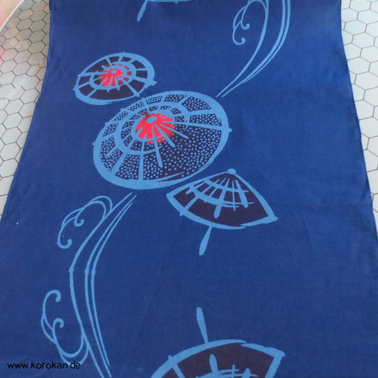 Papierschirme auf blau Yukata Kimono Baumwollstoff