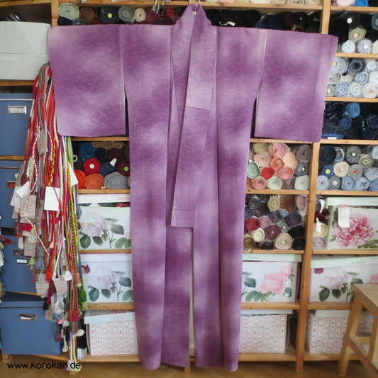 Kiefernnadeln Sagara Knötchenstickerei Komon Kimono
