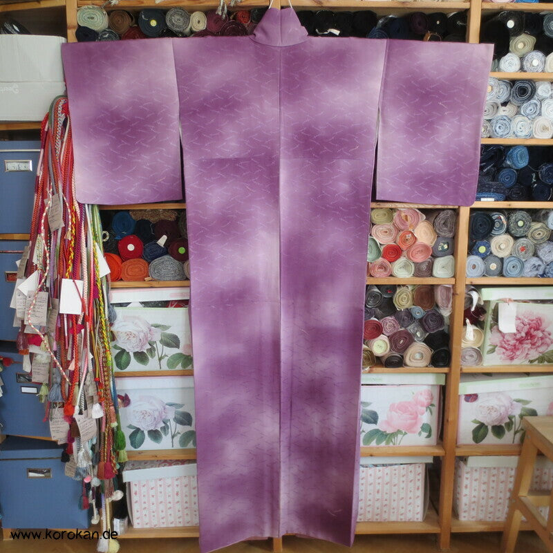 Kiefernnadeln Sagara Knötchenstickerei Komon Kimono
