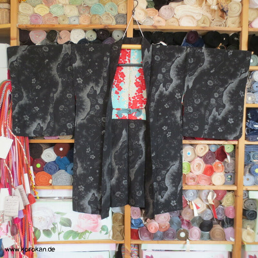 silberne Blüten Matelassè Haori (Abend - ) Jacke, mit Himo