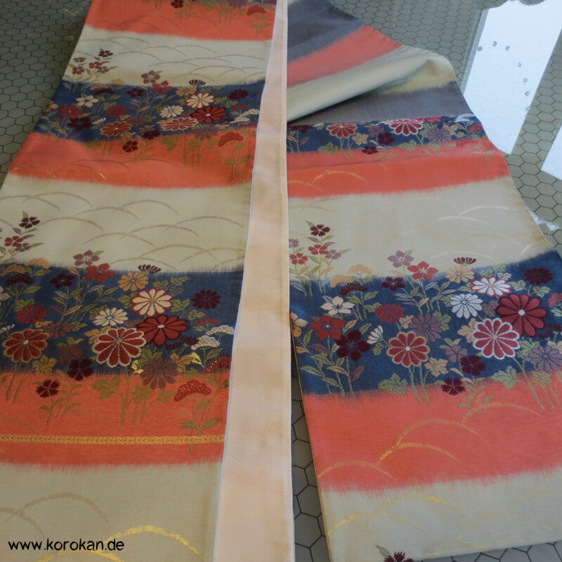 Blumenwiese auf blau - lachs - kiesel Fukuro Obi