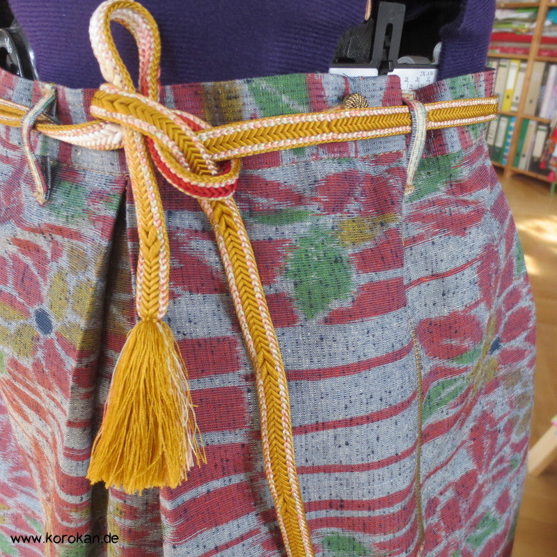Bahnen Rock, Tsumugi Kasuri Kimono Seide, mit Endstück