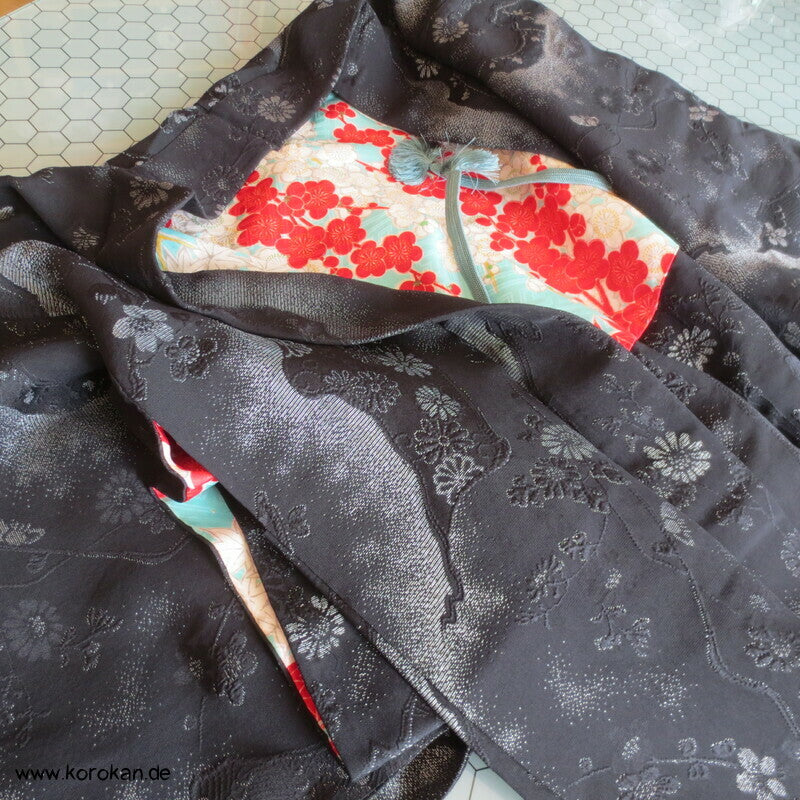 silberne Blüten Matelassè Haori (Abend - ) Jacke, mit Himo