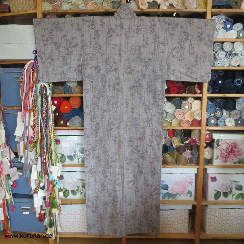 Bambus Kasuri hellgrau schwarz Tsumugi Kimono