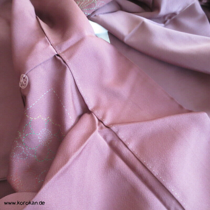 Sashiko Motive teilbestickter Tsukesage Kimono Seidencrepe