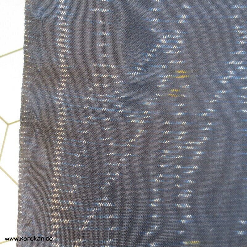 Zweige auf dunkelblau Kasuri Regenmantel Kimono Seide