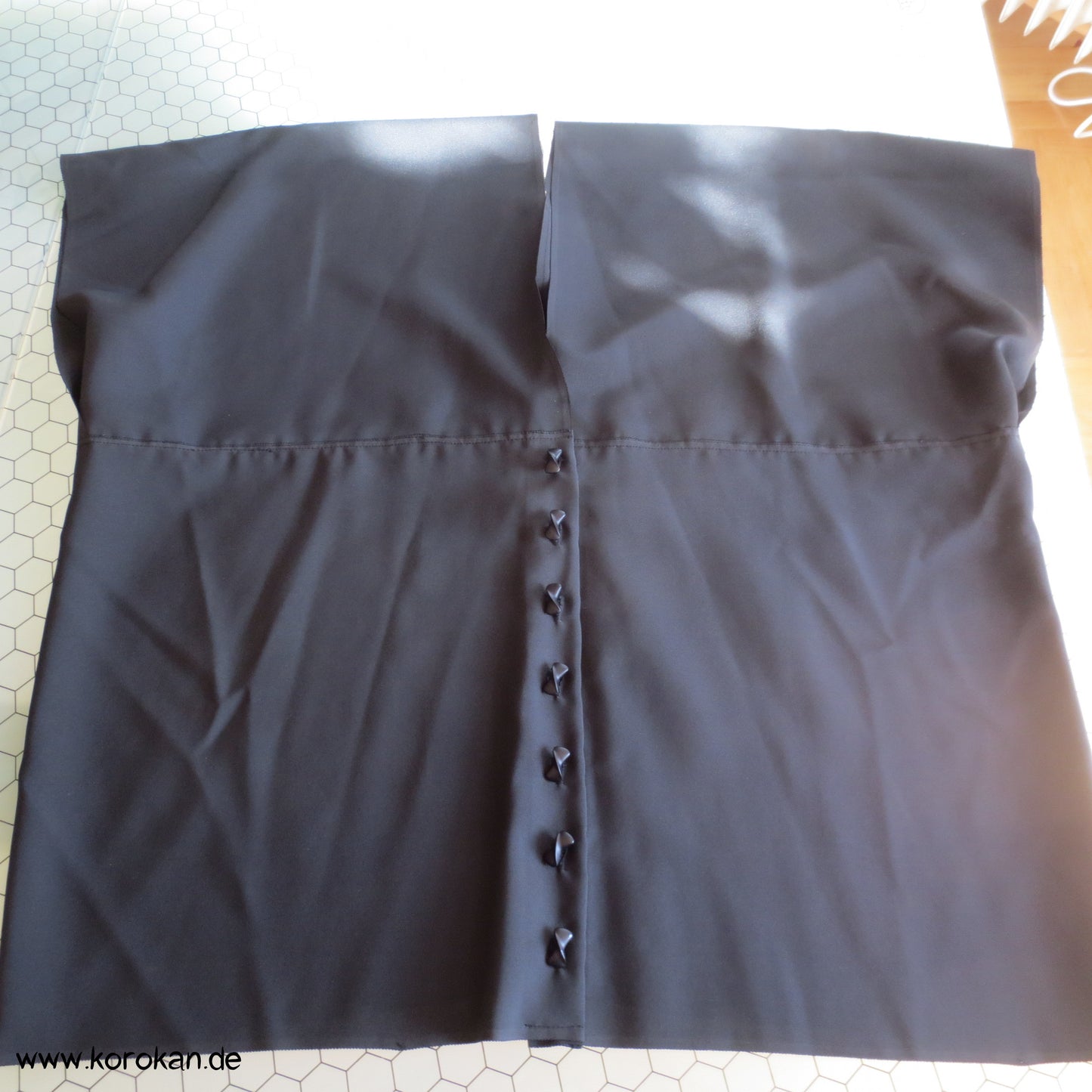 schwarze Chirimen Crêpe Zero Waste Seidenbluse