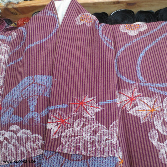 Genji Räder und Chrysanthemen antiker Komon Kimono, leichter Crepe