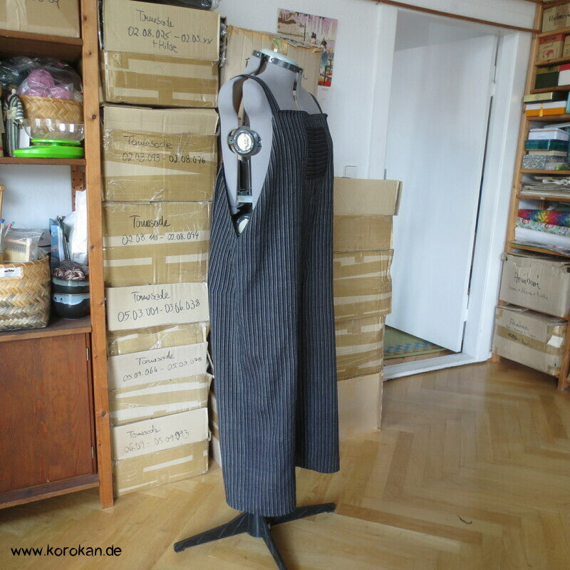 Latzhose aus Tsumugi Seide, Upcycling, Zero Waste