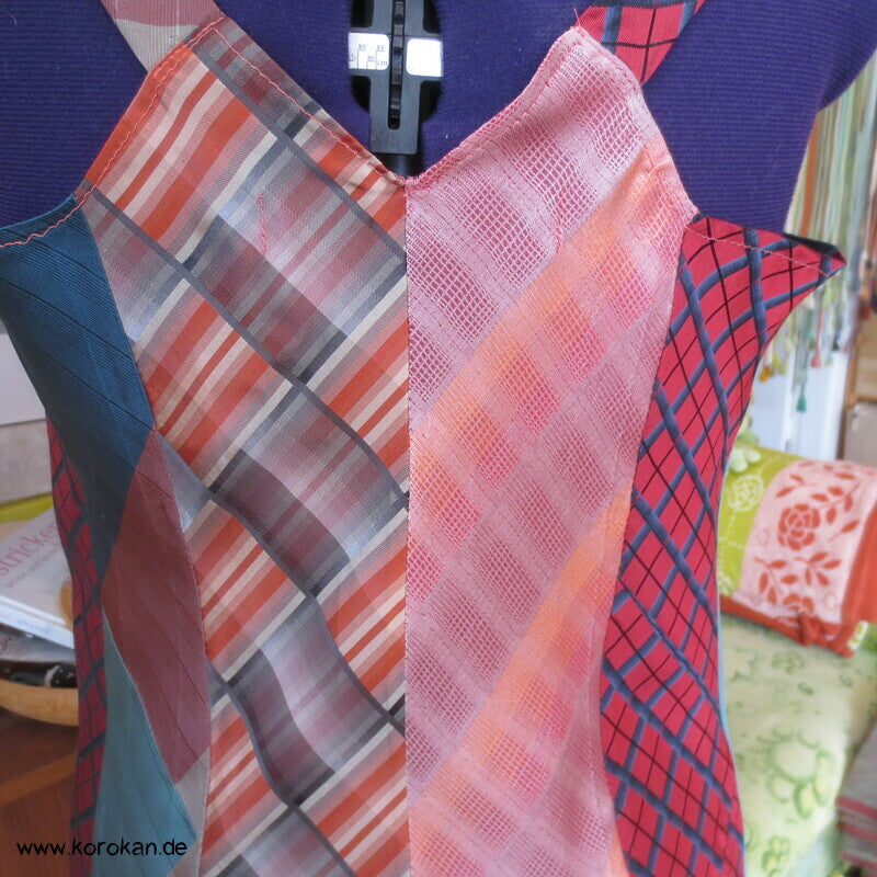 Upcycling Seiden Krawatten Top