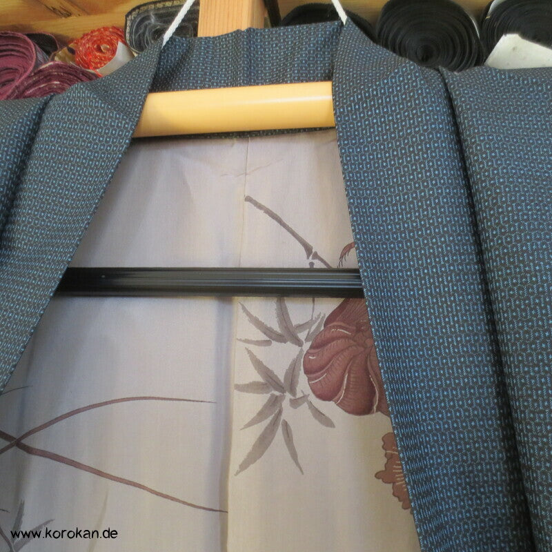 blauer Tsumugi Kasuri Seiden Haori, Langustendruck Futter