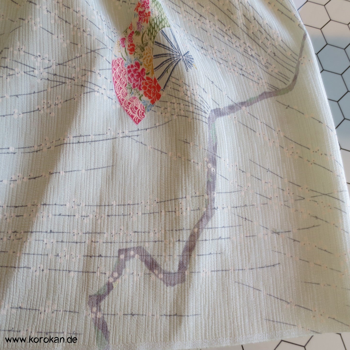 Carmen top aus Baumwolljersey und Kimono Seidenkrepp