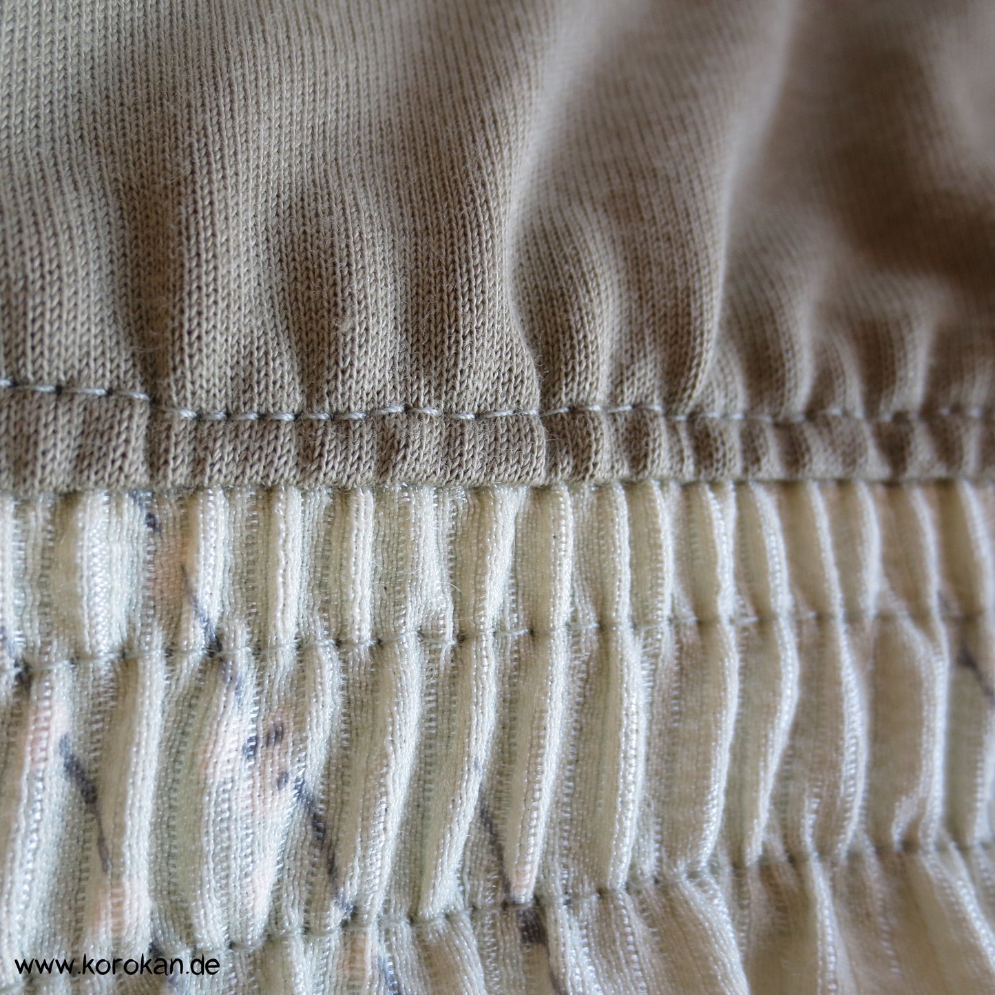 Carmen top aus Baumwolljersey und Kimono Seidenkrepp