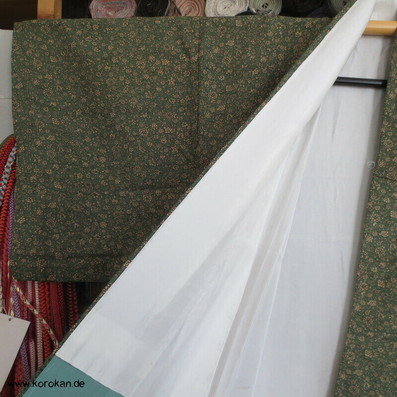 Mille Fleur auf grün Tsumugi Seiden Japan Kimono