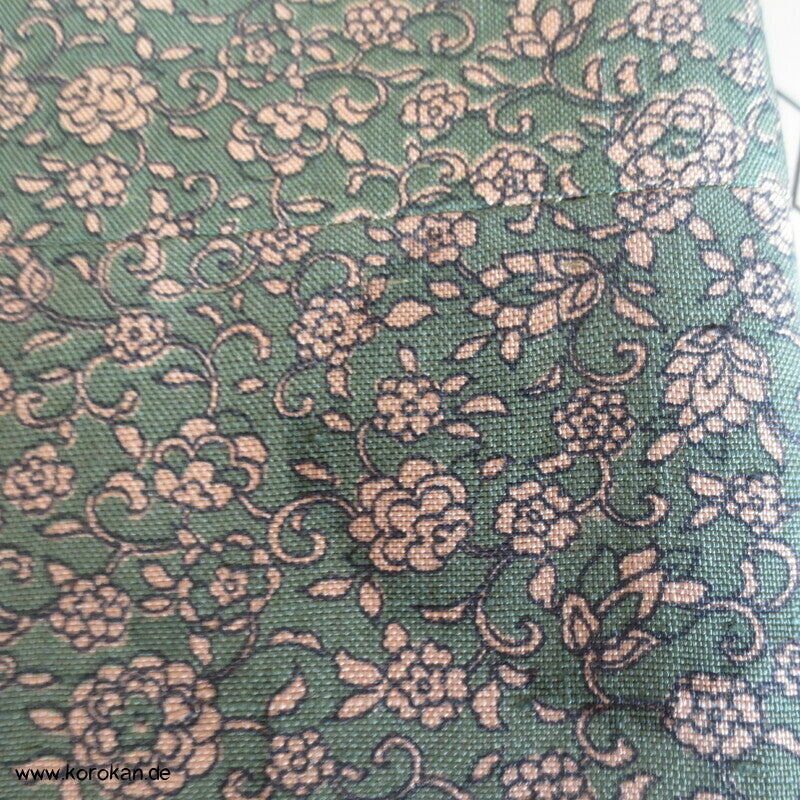 Mille Fleur auf grün Tsumugi Seiden Japan Kimono