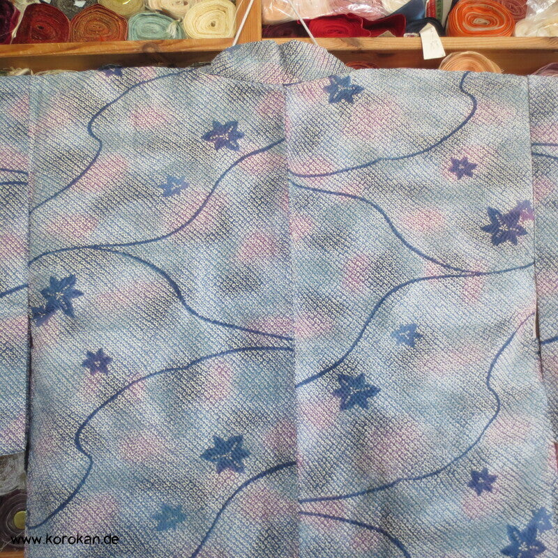 Fake Full Shibori Haori Ahornblätter in hellblau indigo flieder