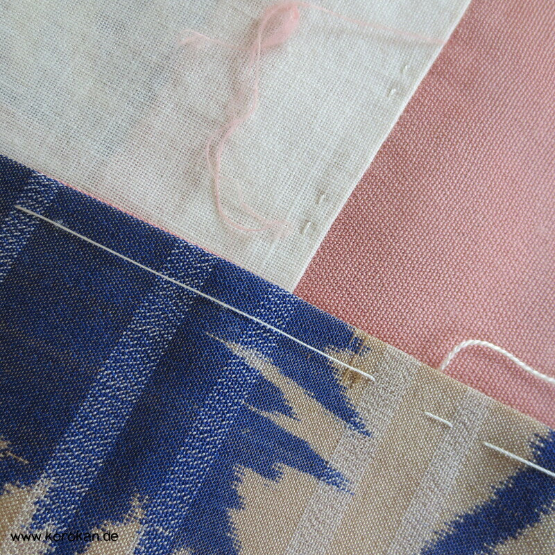 Art Deco violettblaue Blätter und Zweige Meisen Seiden Kimono