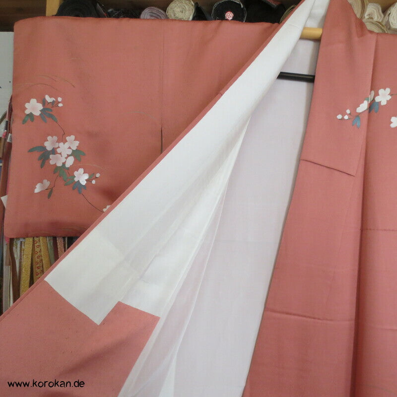 klassischer Kirschblütenzweige Homongi Seidendamast Kimono