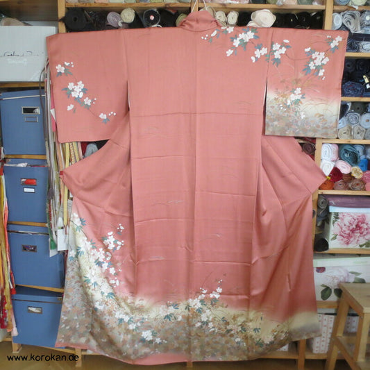 klassischer Kirschblütenzweige Homongi Seidendamast Kimono