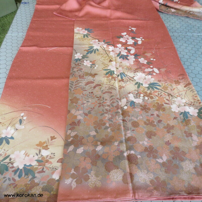 klassischer Kirschblütenzweige Homongi Seidendamast Kimono
