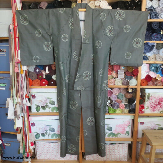 Art Deco graugrün mit Schneeflocken Meisen Seiden Kimono