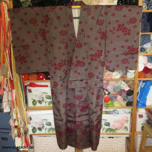 feine Streifen, Blüten, Arabesken Meisen Seiden Kimono