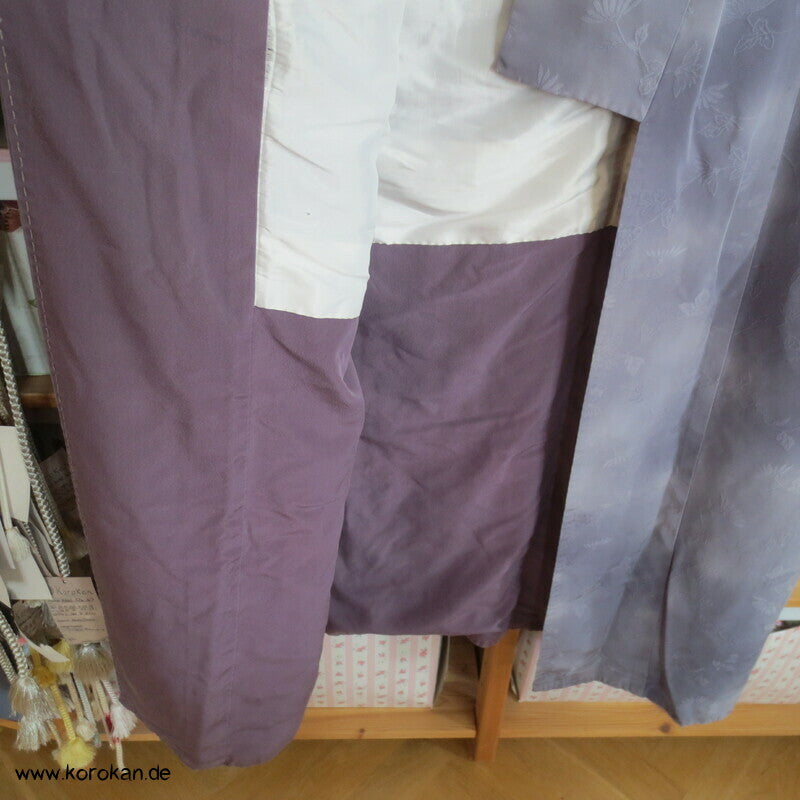 wolkiger Chrysanthemen Webmuster japanischer Iromuji Kimono