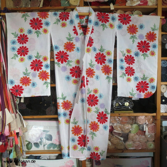 Yukata Kimono für Mädchen, bunte Blumen auf weiß