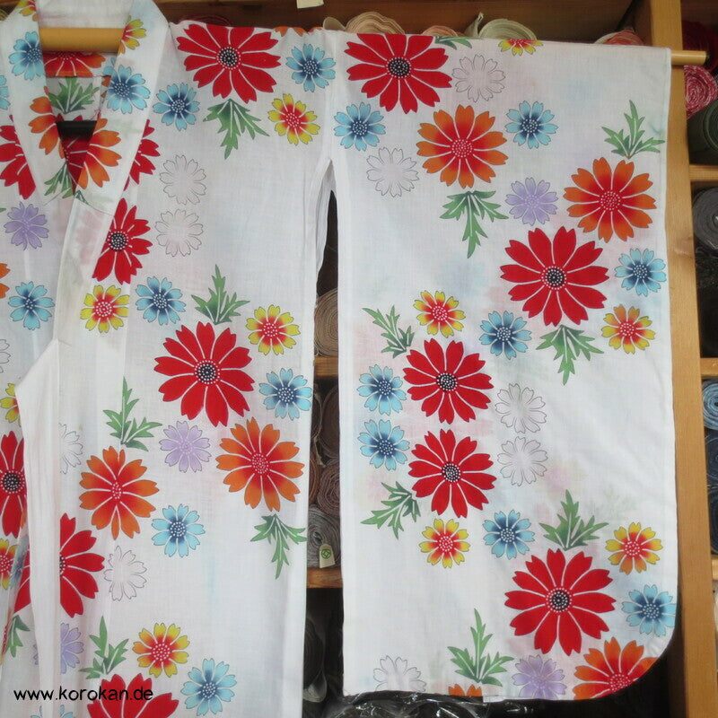 Yukata Kimono für Mädchen, bunte Blumen auf weiß