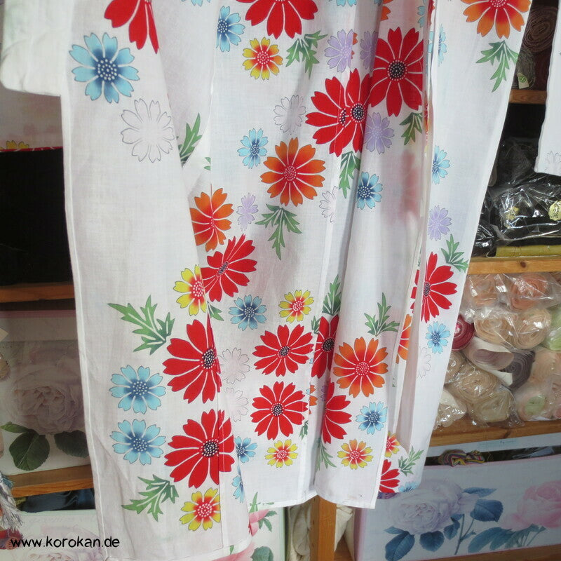 Yukata Kimono für Mädchen, bunte Blumen auf weiß