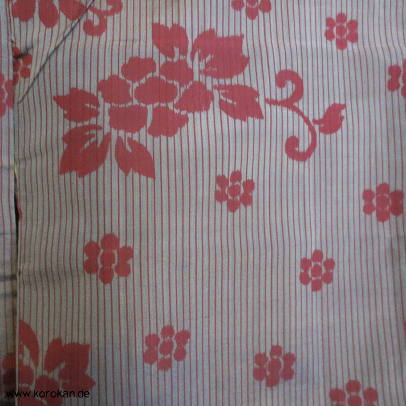 feine Streifen, Blüten, Arabesken Meisen Seiden Kimono