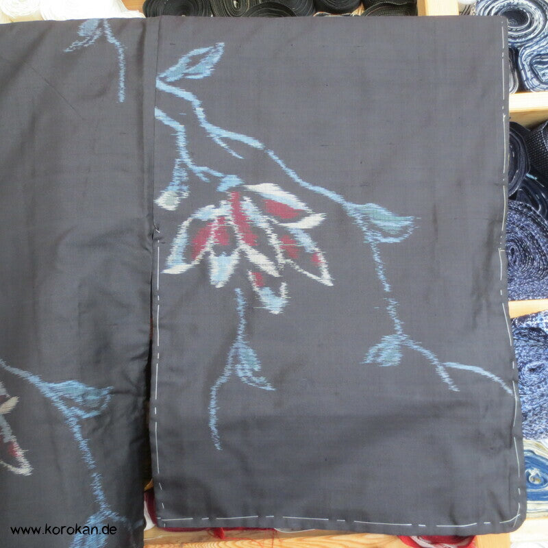 Japan Magnolien auf schwarz Meisen Seiden Kimono