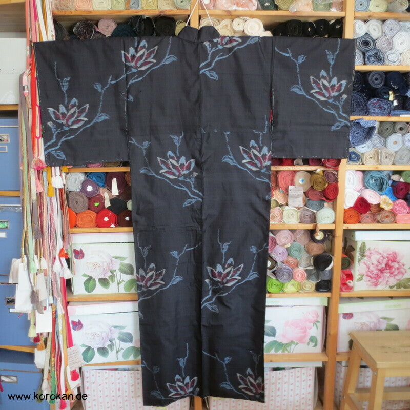 Japan Magnolien auf schwarz Meisen Seiden Kimono
