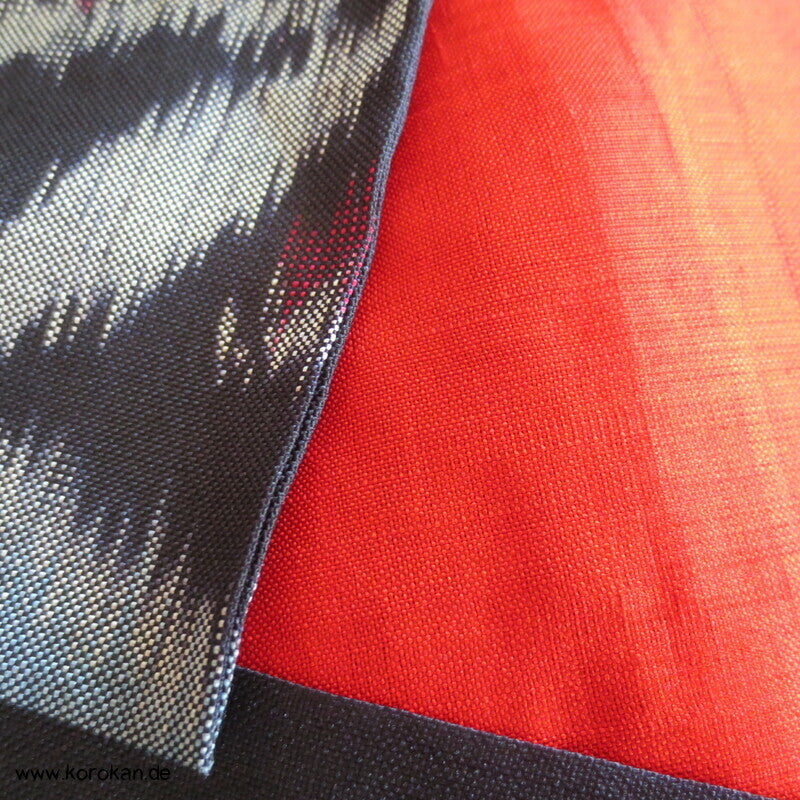 Japan Magnolien auf schwarz Meisen Seiden Kimono