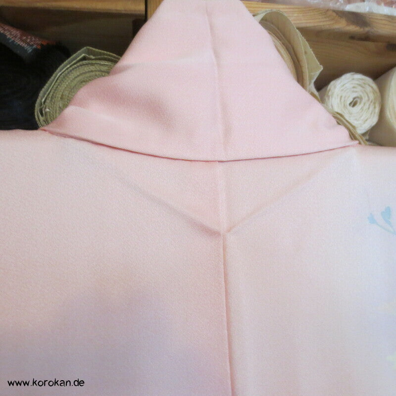 Pfingstrosen auf Fächern in rosa Seide Homongi Kimono