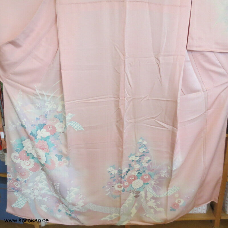 Pfingstrosen auf Fächern in rosa Seide Homongi Kimono