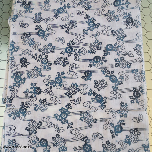 Fluss, Chrysanthemen, Schmetterlinge Yukata Kimono Stoff, weich