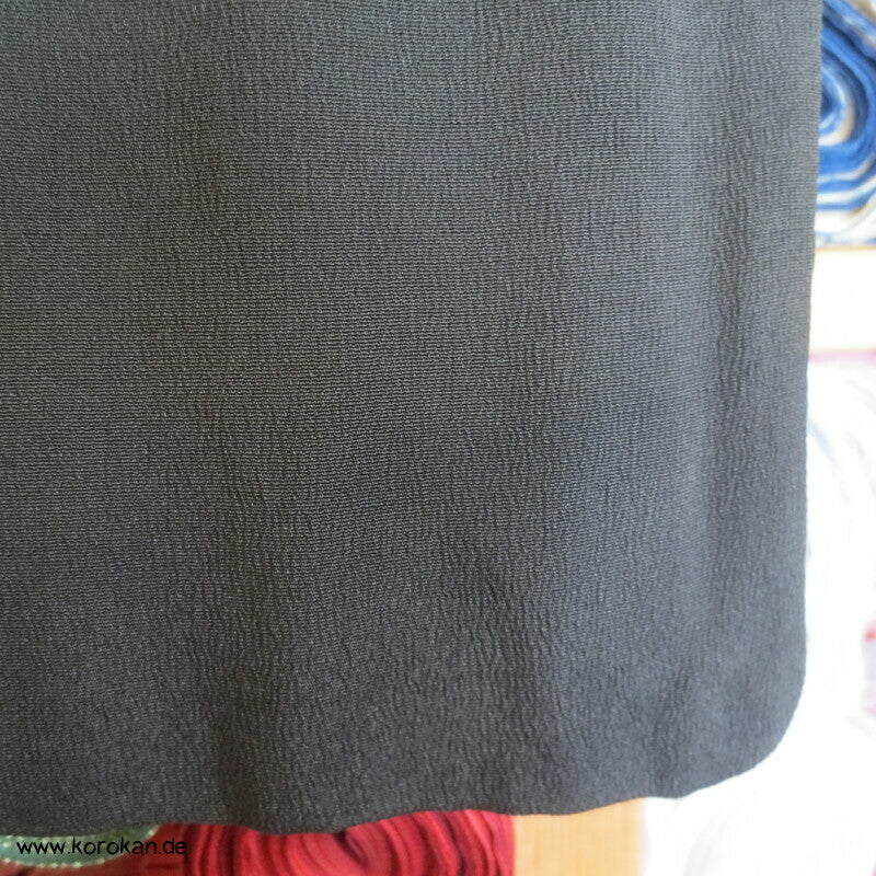 antiker japanischer Seidencrepe Uferwellen und Steine Tomesode Kimono