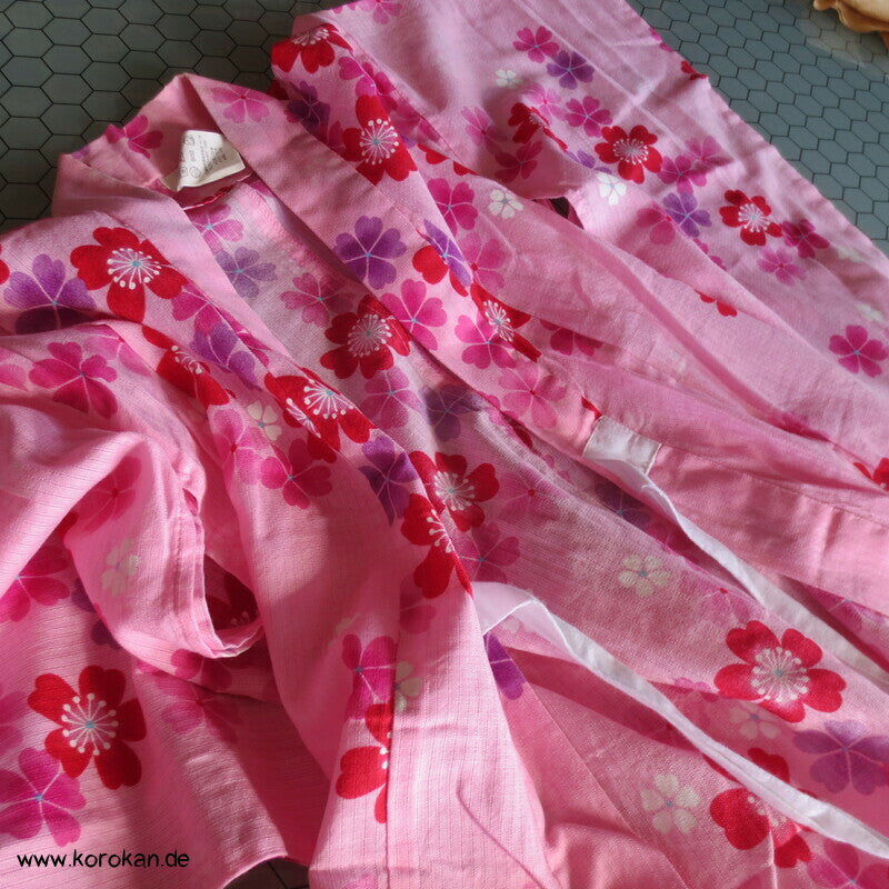 Yukata Kimono für Mädchen, Sakura Blüten auf rosa