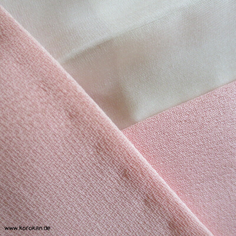 Pfingstrosen auf Fächern in rosa Seide Homongi Kimono