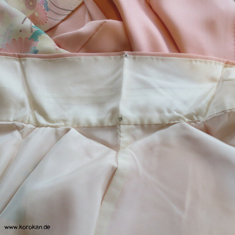 Pfingstrosen auf Fächern in rosa Seide Homongi Kimono