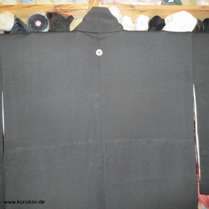 antiker japanischer Seidencrepe Uferwellen und Steine Tomesode Kimono
