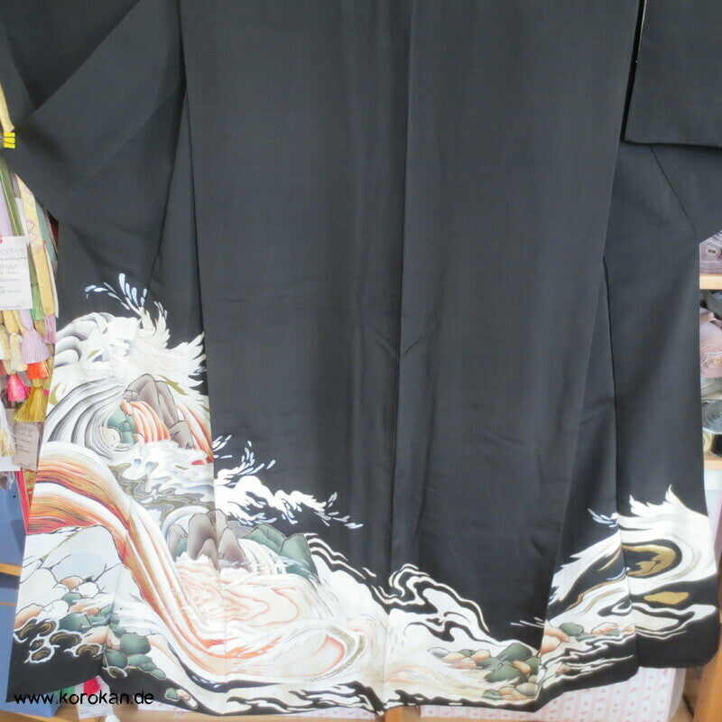 antiker japanischer Seidencrepe Uferwellen und Steine Tomesode Kimono