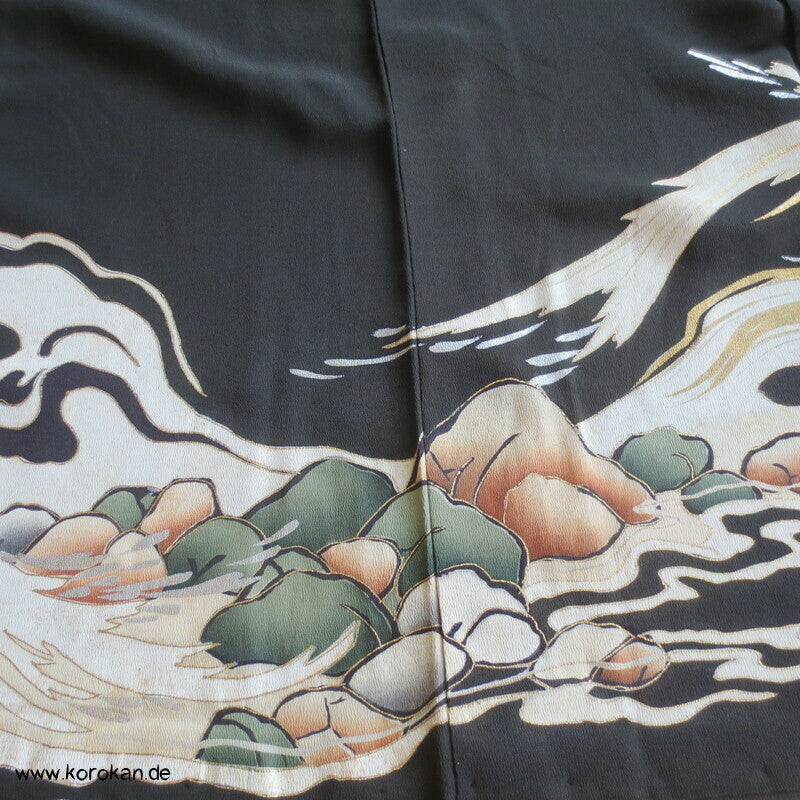 antiker japanischer Seidencrepe Uferwellen und Steine Tomesode Kimono